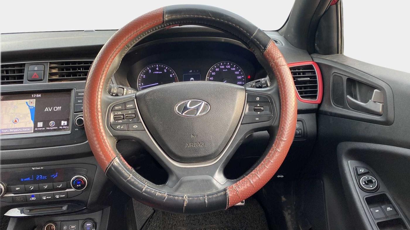 2018 Hyundai i20 Active 1.2 SX, Petrol, Manual, 68,183 km, Steering Wheel Close Up