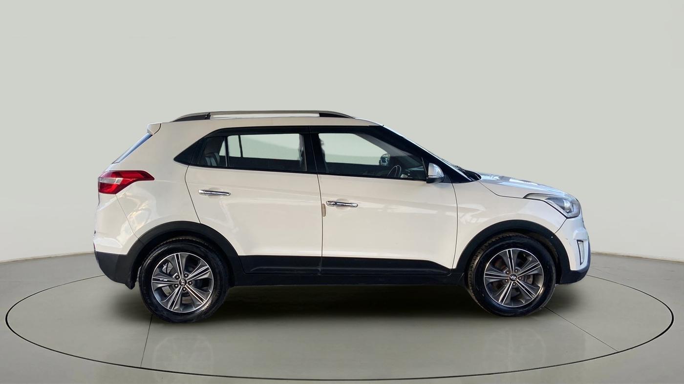 2015 Hyundai Creta SX (O) 1.6 DIESEL, Diesel, Manual, 1,21,533 km, Right Side View