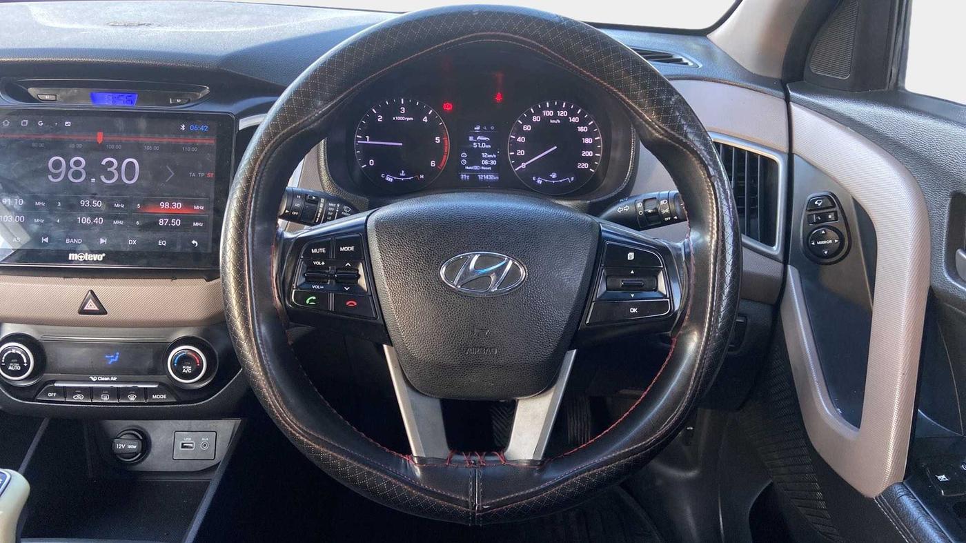 2015 Hyundai Creta SX (O) 1.6 DIESEL, Diesel, Manual, 1,21,533 km, Steering Wheel Close Up