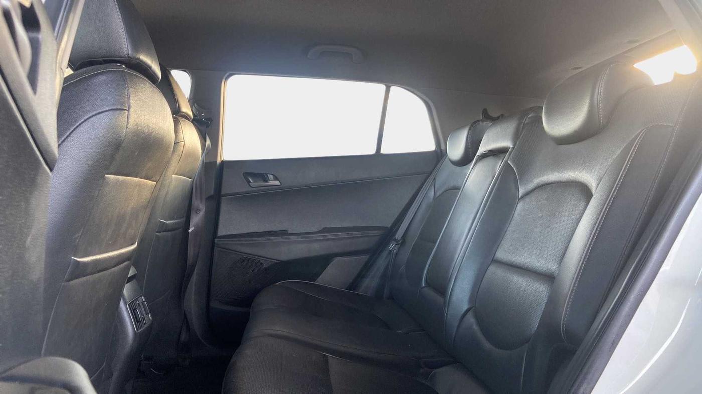 2015 Hyundai Creta SX (O) 1.6 DIESEL, Diesel, Manual, 1,21,533 km, Right Side Rear Door Cabin