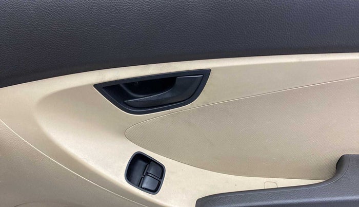 2012 Hyundai Eon ERA +, Petrol, Manual, 78,570 km, Driver Side Door Panels Control