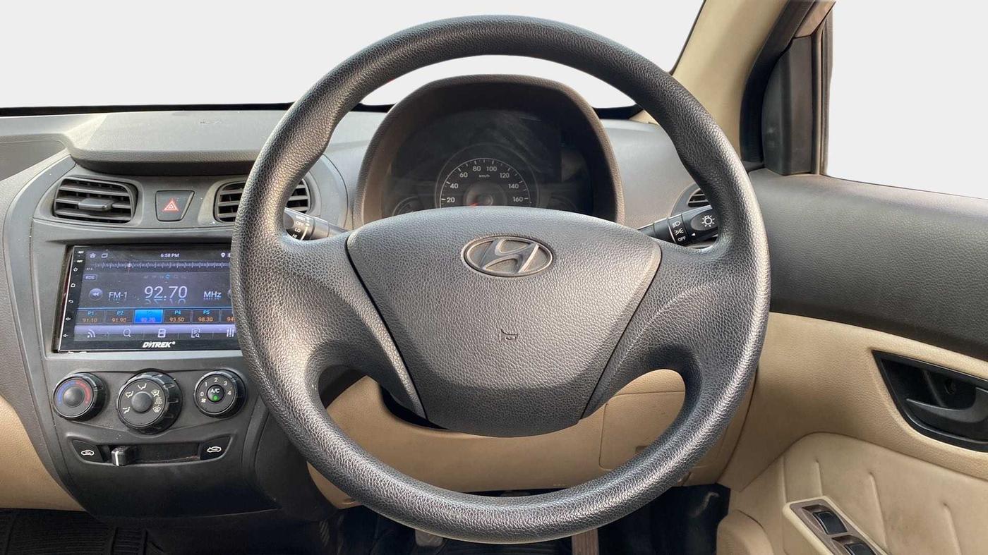 2015 Hyundai Eon D-LITE+, Petrol, Manual, 57,367 km, Steering Wheel Close Up