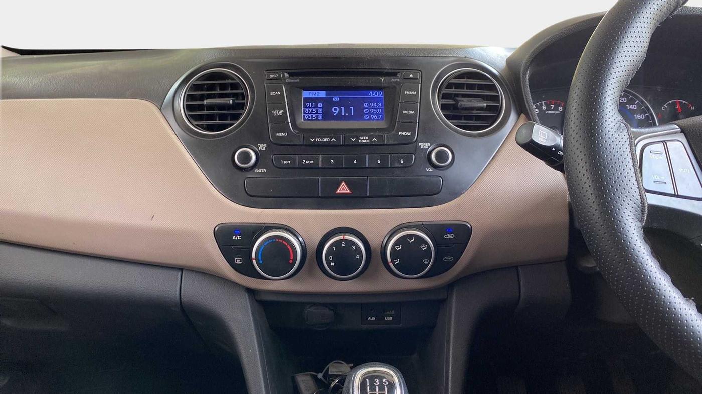 2013 Hyundai Grand i10 ASTA 1.2 KAPPA VTVT, Petrol, Manual, 33,855 km, Air Conditioner