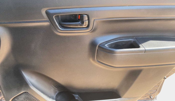 2021 Maruti S PRESSO VXI+, Petrol, Manual, 34,267 km, Driver Side Door Panels Control