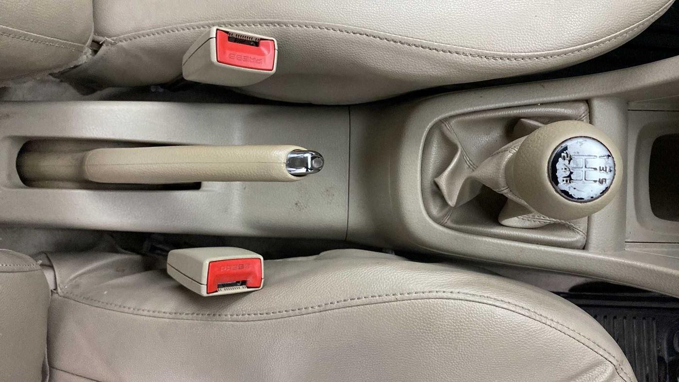 2013 Maruti Swift Dzire VXI, Petrol, Manual, 45,245 km, Gear Lever