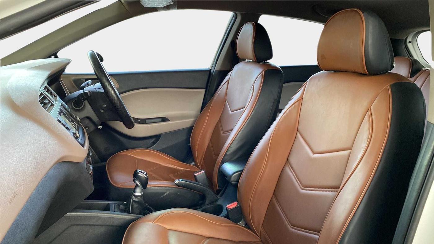 2019 Hyundai Elite i20 SPORTZ PLUS 1.4 CRDI, Diesel, Manual, 53,764 km, Right Side Front Door Cabin