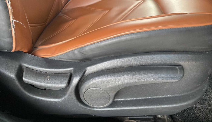 2019 Hyundai Elite i20 SPORTZ PLUS 1.4 CRDI, Diesel, Manual, 53,764 km, Driver Side Adjustment Panel