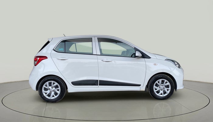 2017 Hyundai Grand i10 SPORTZ 1.2 KAPPA VTVT, CNG, Manual, 91,466 km, Right Side View