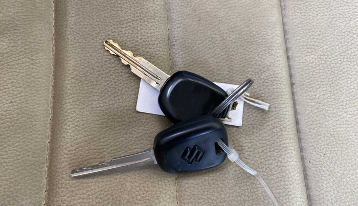 2016 Maruti Alto 800 LXI, Petrol, Manual, 54,202 km, Key Close Up