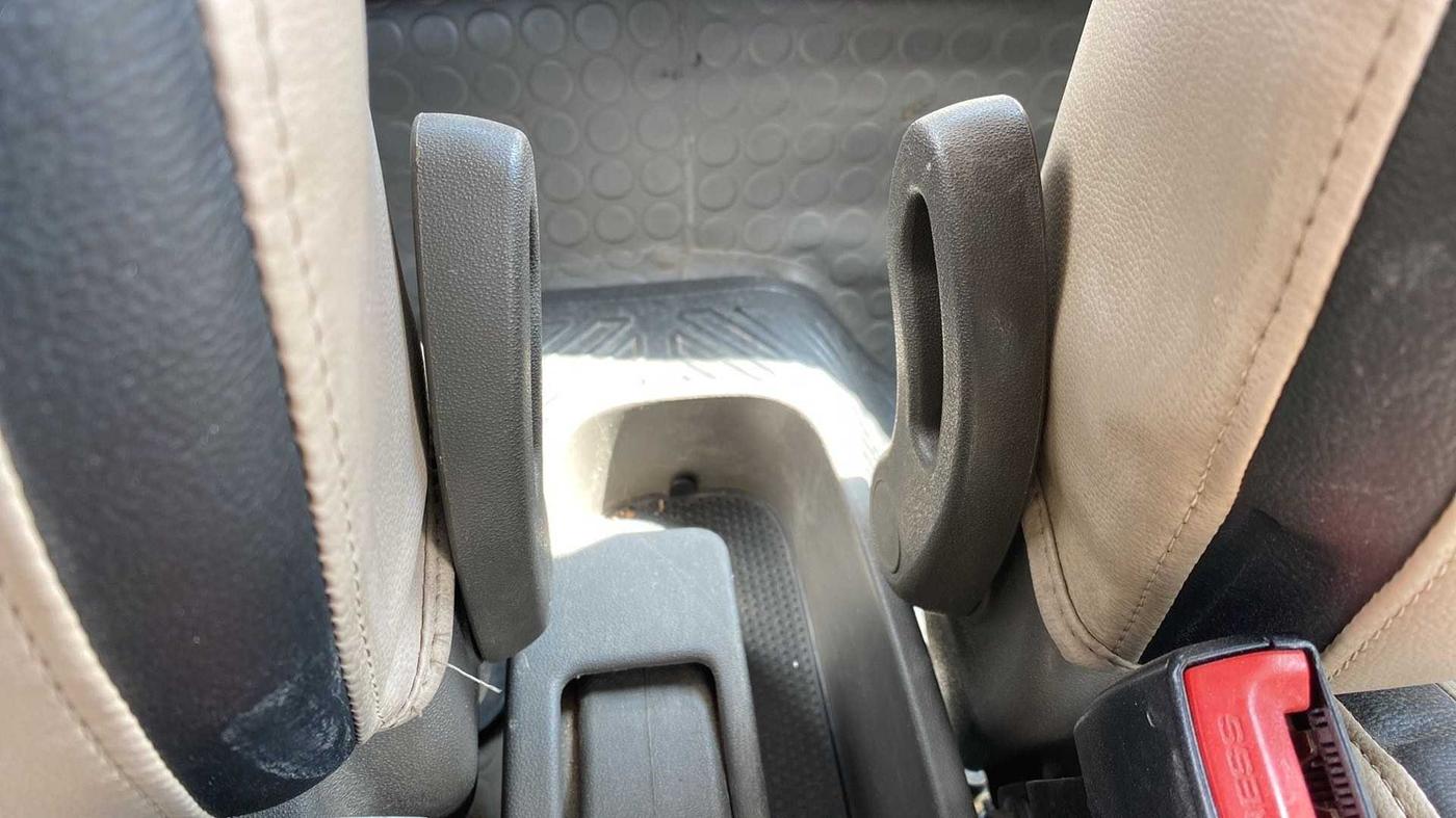 2015 Hyundai i10 MAGNA 1.1, Petrol, Manual, 65,097 km, Driver Side Adjustment Panel