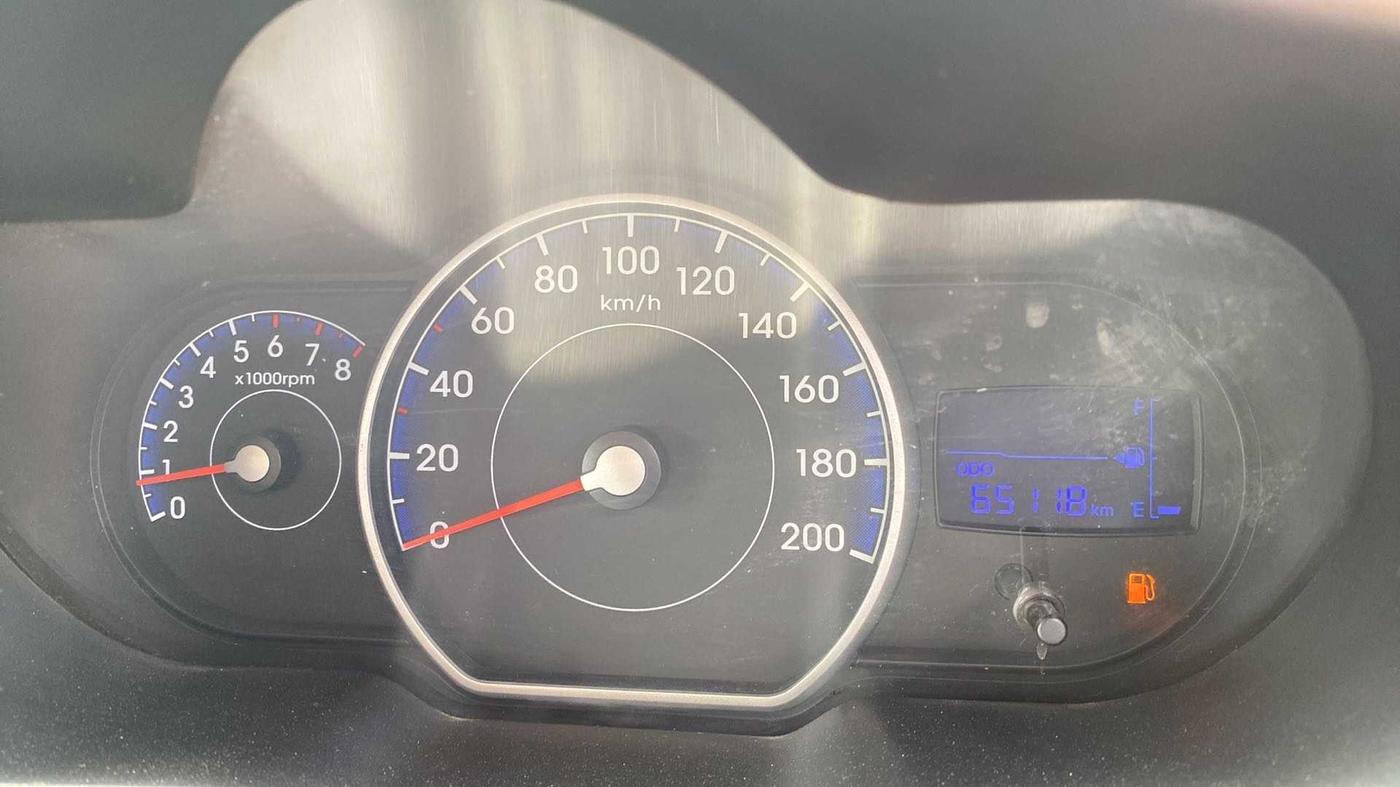 2015 Hyundai i10 MAGNA 1.1, Petrol, Manual, 65,097 km, Odometer Image