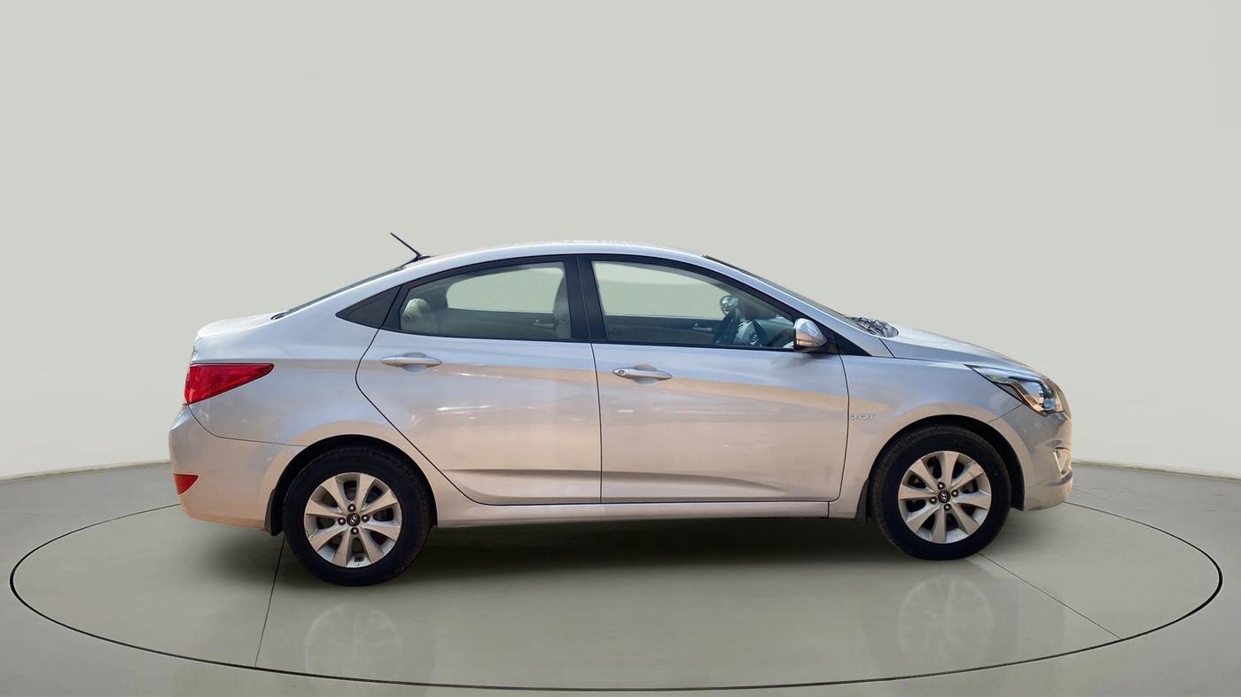 2015 Hyundai Verna FLUIDIC 4S 1.6 VTVT S, Petrol, Manual, 44,418 km, Right Side View