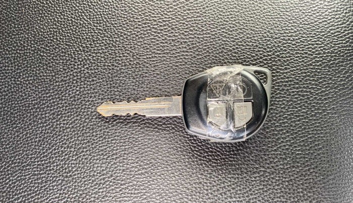 2018 Maruti Swift VXI AMT, Petrol, Automatic, 30,867 km, Lock system - Remote key not working