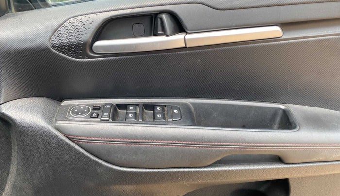 2020 KIA SONET GTX PLUS 1.0 DCT, Petrol, Automatic, 18,143 km, Driver Side Door Panels Control