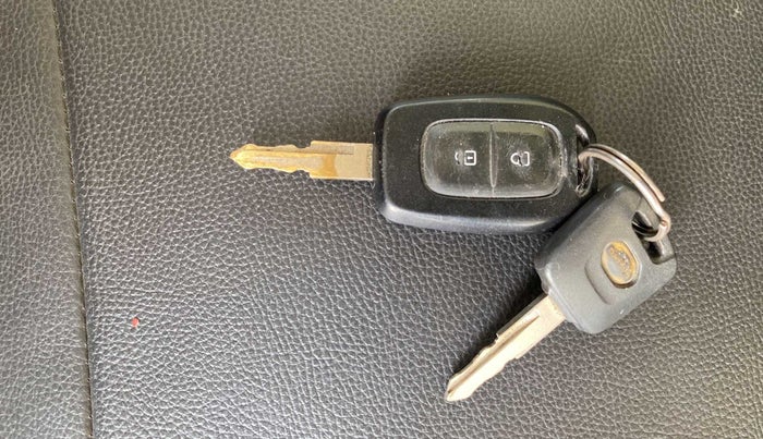2018 Datsun Redi Go T(O) 1.0, Petrol, Manual, 37,591 km, Key Close Up