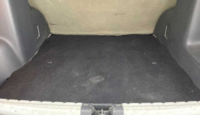 2012 Renault Duster 85 PS RXL DIESEL, Diesel, Manual, 76,111 km, Boot Inside