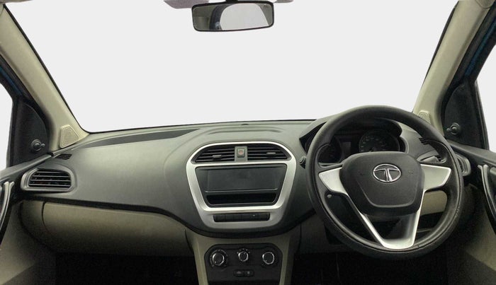 2017 Tata Tiago XM PETROL, Petrol, Manual, 70,773 km, Dashboard