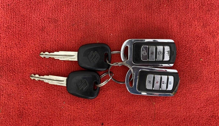 2016 Maruti Alto 800 LXI, Petrol, Manual, 44,236 km, Key Close Up