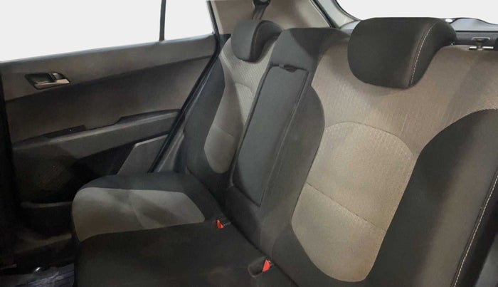 2016 Hyundai Creta SX PLUS 1.6 PETROL, Petrol, Manual, 1,06,890 km, Right Side Rear Door Cabin