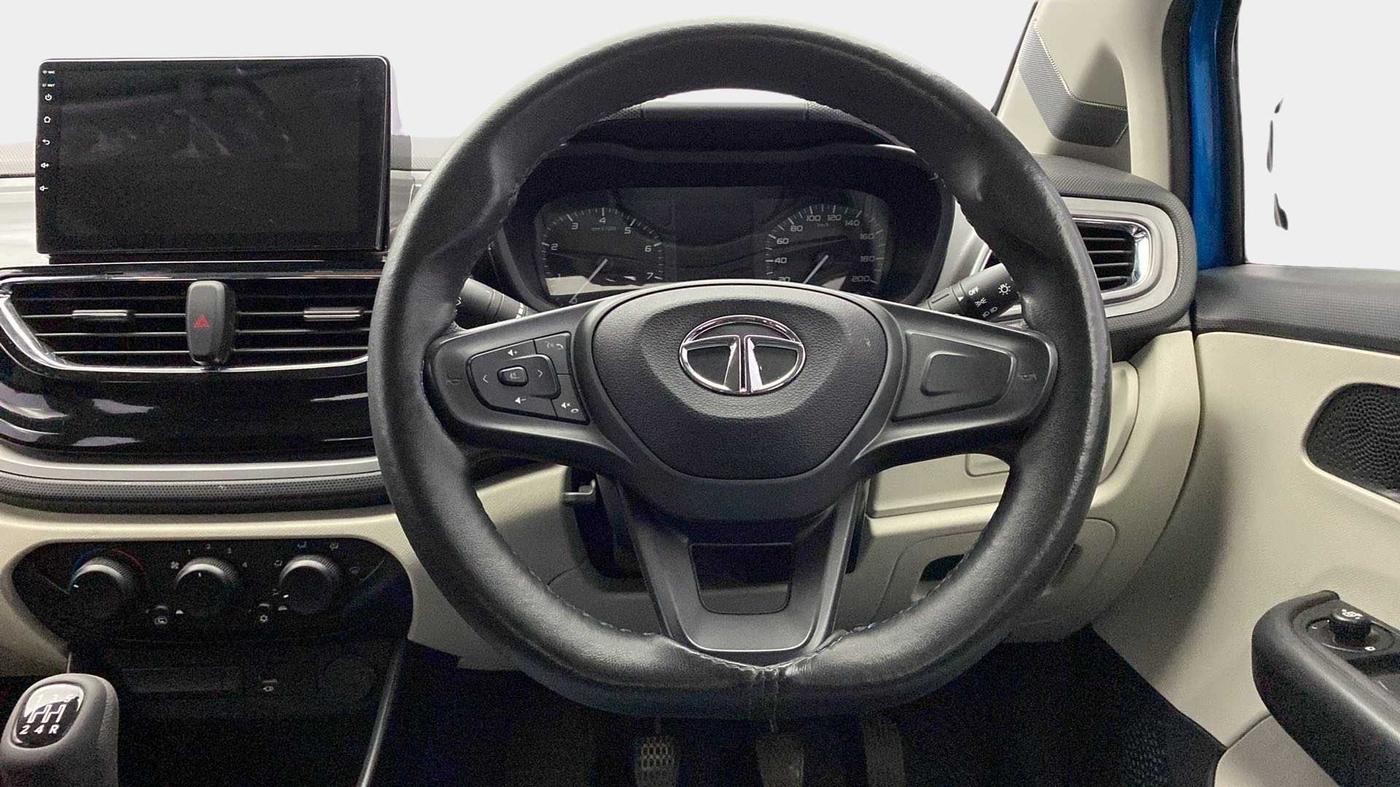 2021 Tata ALTROZ XM PLUS PETROL, Petrol, Manual, 24,261 km, Steering Wheel Close Up