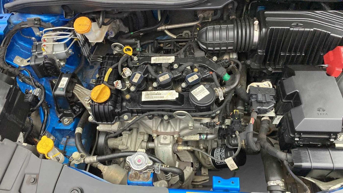 2021 Tata ALTROZ XM PLUS PETROL, Petrol, Manual, 24,261 km, Open Bonet