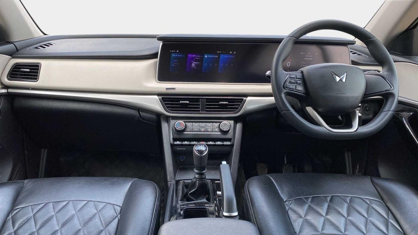 2023 Mahindra XUV700 AX 5 P MT 7 STR, Petrol, Manual, 12,152 km, Dashboard