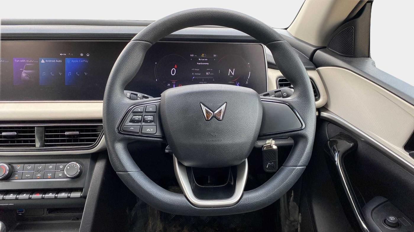 2023 Mahindra XUV700 AX 5 P MT 7 STR, Petrol, Manual, 12,152 km, Steering Wheel Close Up