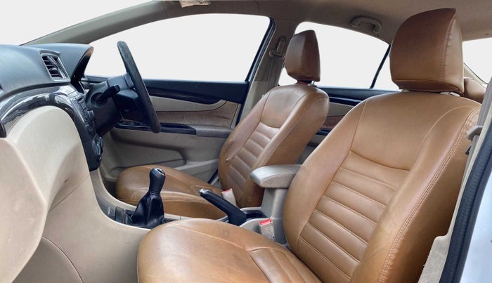 2015 Maruti Ciaz VDI (O) SHVS, Diesel, Manual, 87,856 km, Right Side Front Door Cabin
