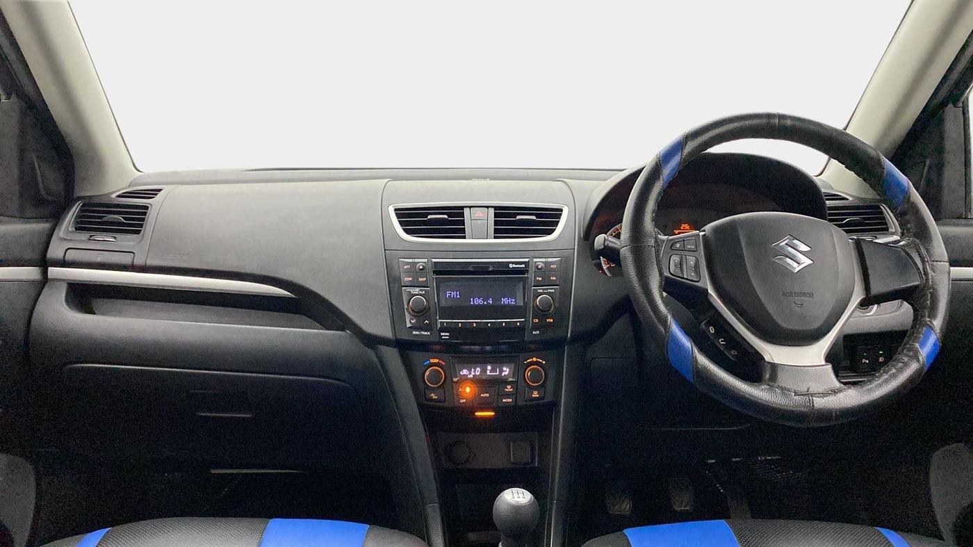 2015 Maruti Swift ZXI, Petrol, Manual, 88,810 km, Dashboard