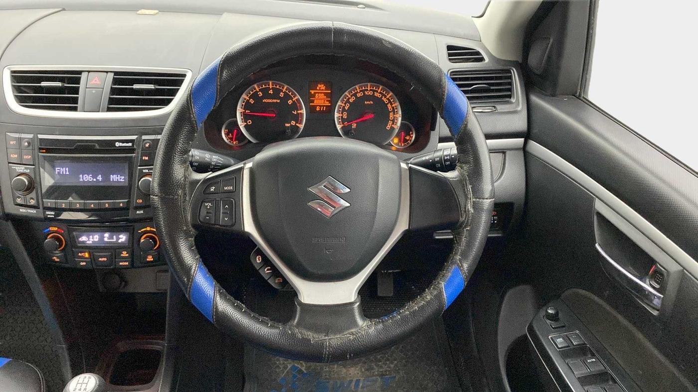 2015 Maruti Swift ZXI, Petrol, Manual, 88,810 km, Steering Wheel Close Up