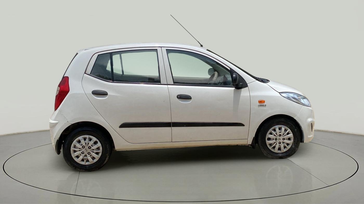 2014 Hyundai i10 MAGNA 1.1, Petrol, Manual, 11,191 km, Right Side View
