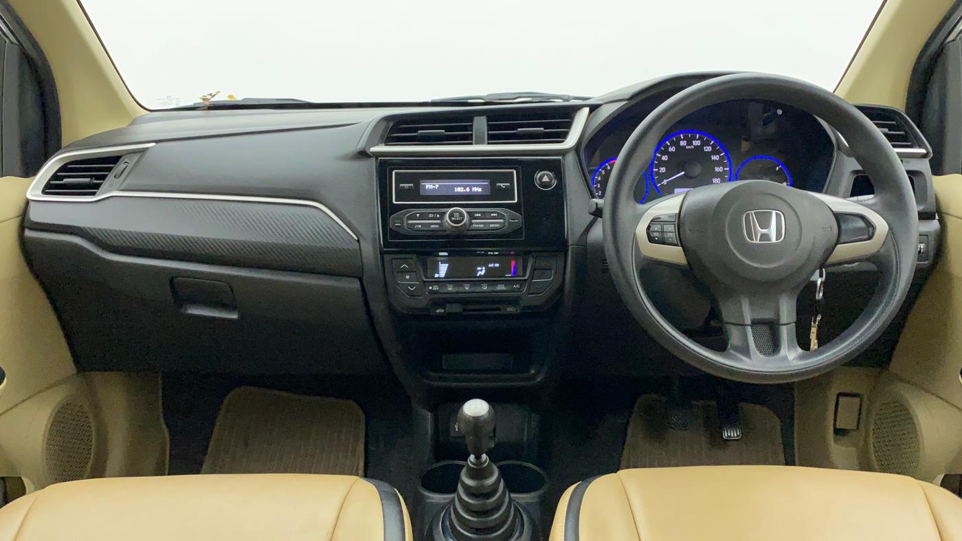 2017 Honda Brio S MT, Petrol, Manual, 41,520 km, Dashboard