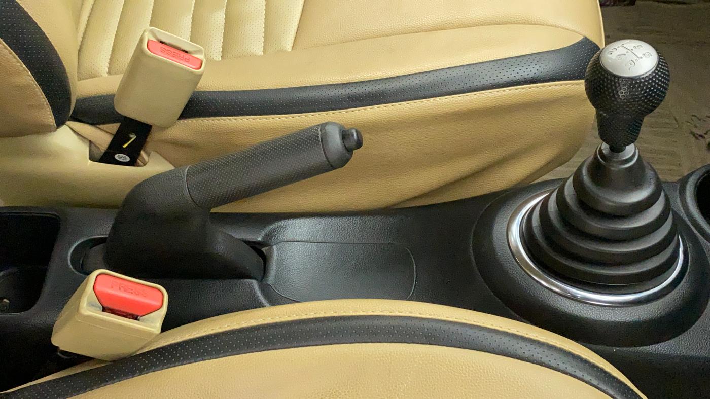 2017 Honda Brio S MT, Petrol, Manual, 41,520 km, Gear Lever