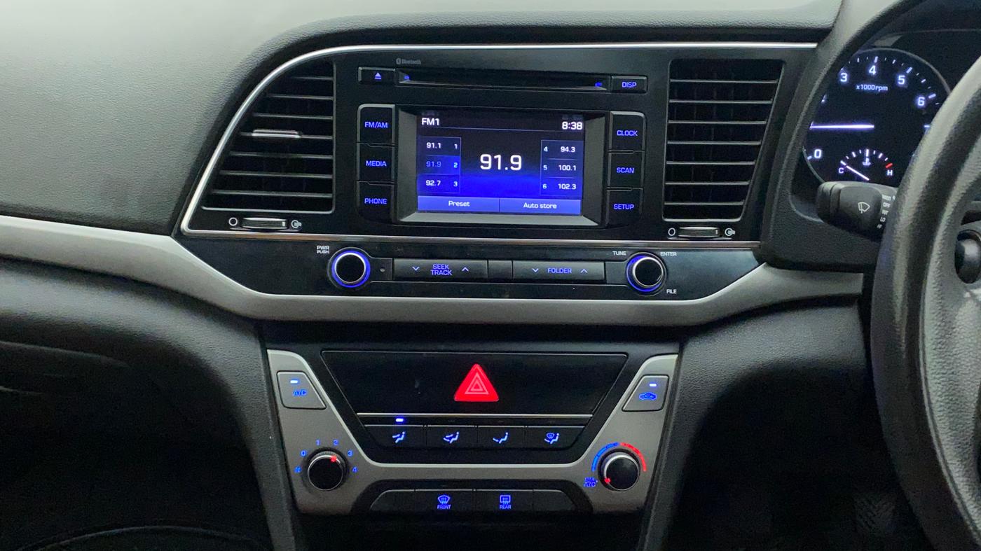 2018 Hyundai New Elantra 2.0 S PETROL, Petrol, Manual, 70,341 km, Air Conditioner