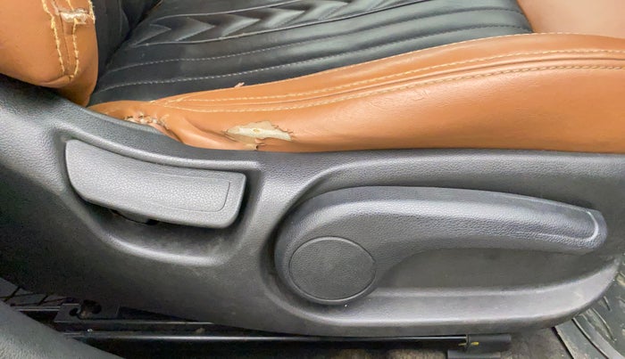 2018 Hyundai New Elantra 2.0 S PETROL, Petrol, Manual, 70,341 km, Driver Side Adjustment Panel