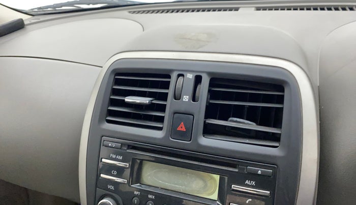 2013 Nissan Micra XL O PETROL, Petrol, Manual, 45,117 km, AC Unit - Front vent has minor damage
