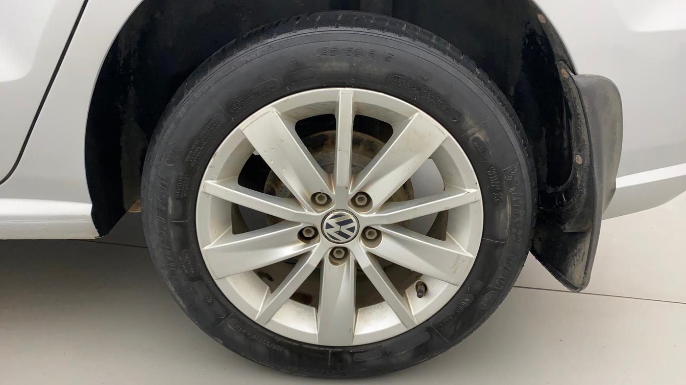 2016 Volkswagen Ameo HIGHLINE1.5L, Diesel, Manual, 1,07,362 km, Left Rear Wheel