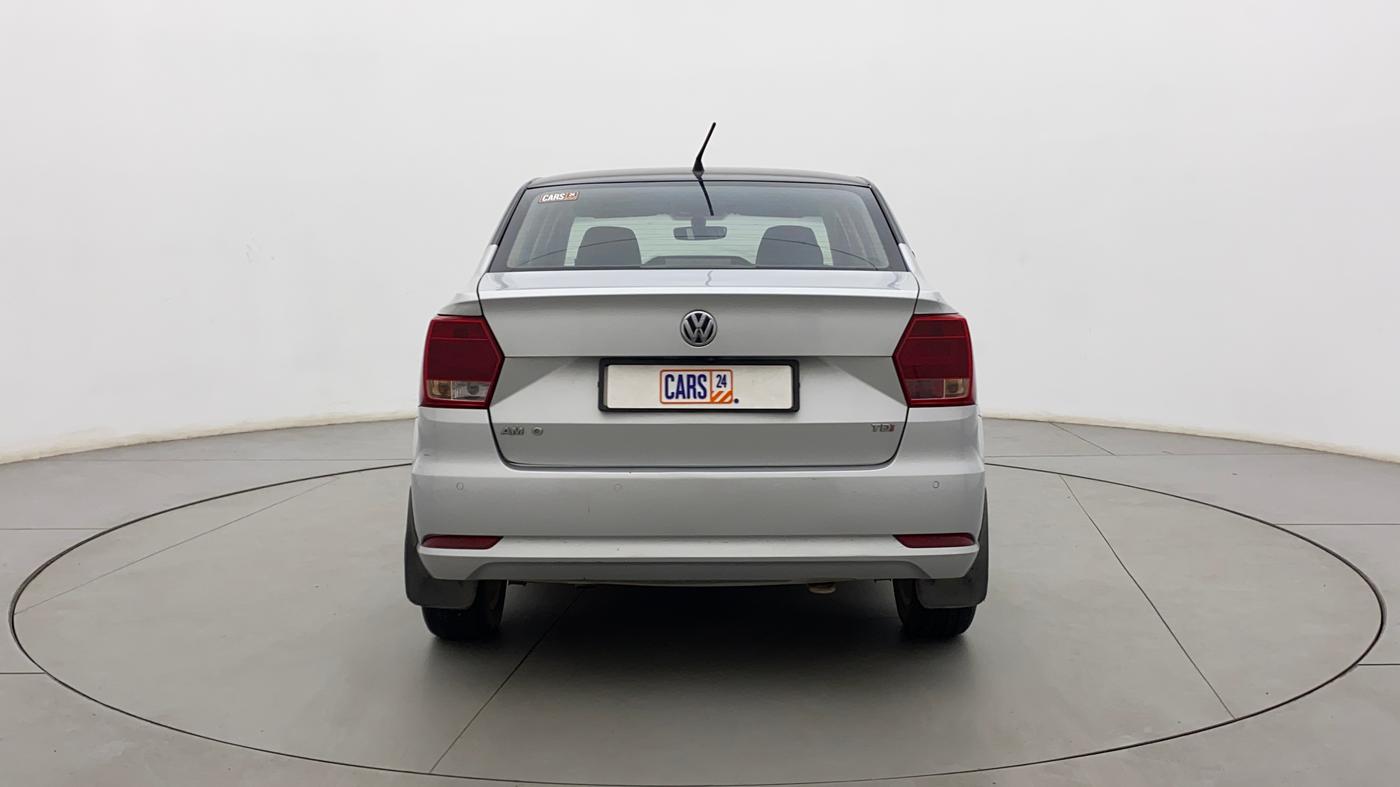 2016 Volkswagen Ameo HIGHLINE1.5L, Diesel, Manual, 1,07,362 km, Back/Rear