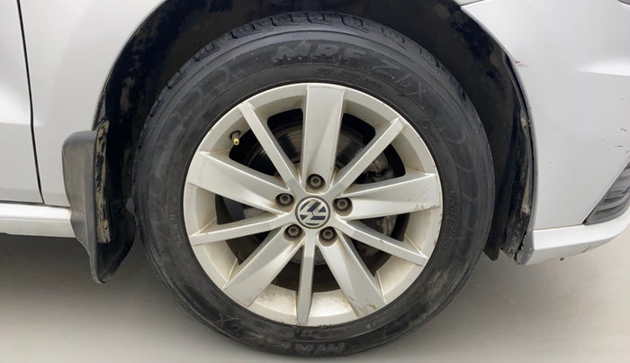 2016 Volkswagen Ameo HIGHLINE1.5L, Diesel, Manual, 1,07,362 km, Right Front Wheel