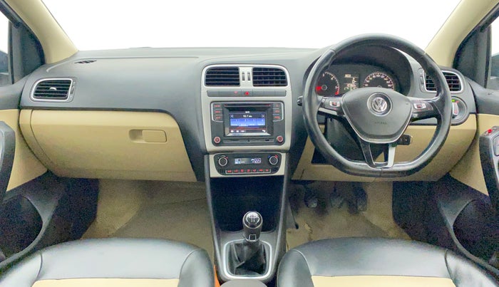2016 Volkswagen Ameo HIGHLINE1.5L, Diesel, Manual, 1,07,362 km, Dashboard