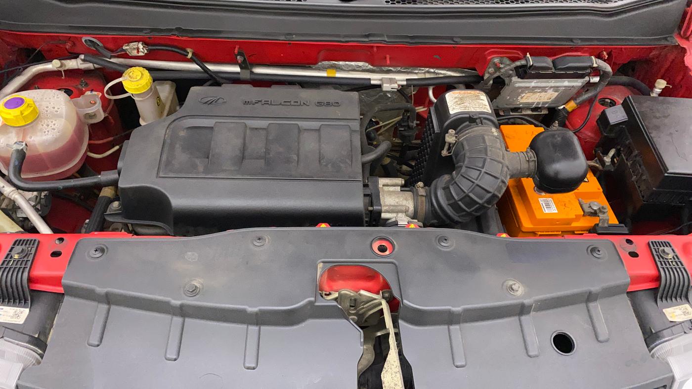 2019 Mahindra KUV 100 NXT K4+ P 6 STR, Petrol, Manual, 40,884 km, Open Bonet