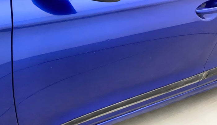 2015 Hyundai Elite i20 SPORTZ 1.2, Petrol, Manual, 1,12,979 km, Front passenger door - Slightly dented