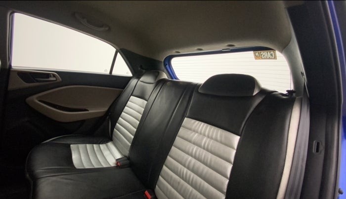 2015 Hyundai Elite i20 SPORTZ 1.2, Petrol, Manual, 1,12,979 km, Right Side Rear Door Cabin