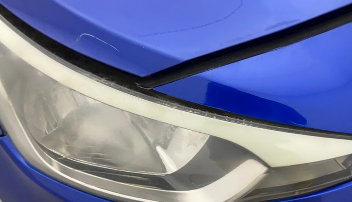 2015 Hyundai Elite i20 SPORTZ 1.2, Petrol, Manual, 1,12,979 km, Right headlight - Minor scratches