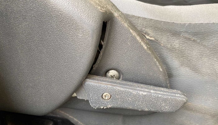 2014 Maruti Alto 800 LXI, Petrol, Manual, 88,290 km, Driver Side Adjustment Panel