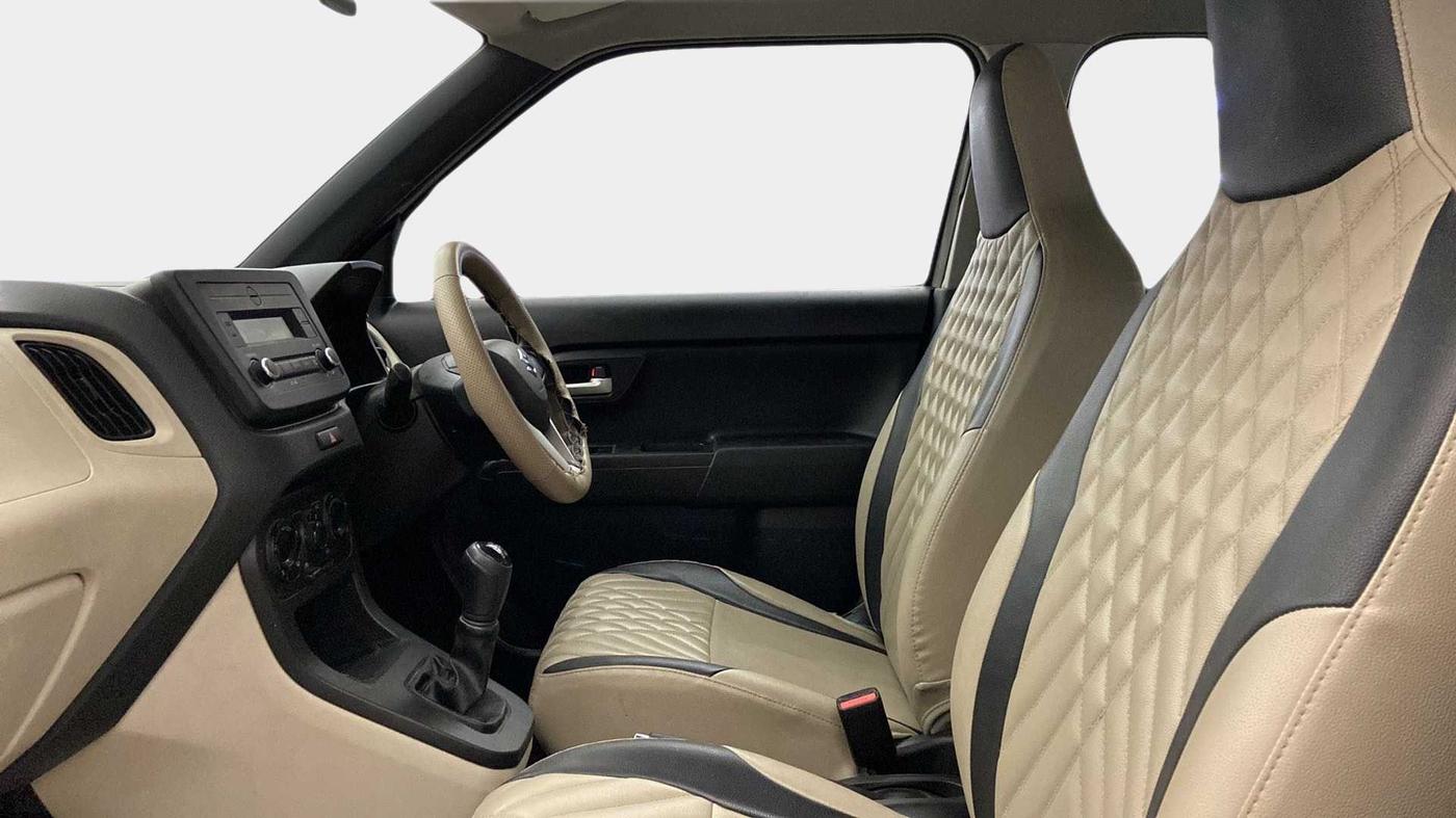 2019 Maruti New Wagon-R VXI 1.0, Petrol, Manual, 19,823 km, Right Side Front Door Cabin