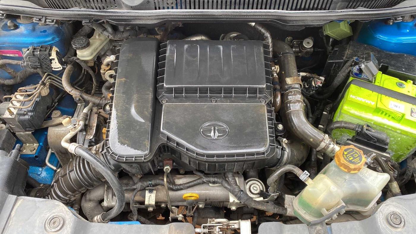 2017 Tata NEXON XZ PLUS DIESEL, Diesel, Manual, 1,06,245 km, Open Bonet