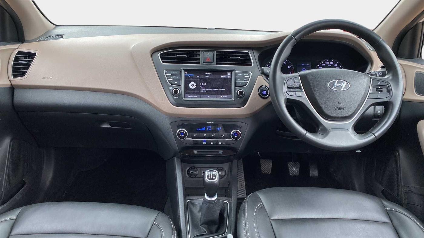 2018 Hyundai Elite i20 ASTA 1.2 (O), Petrol, Manual, 21,611 km, Dashboard