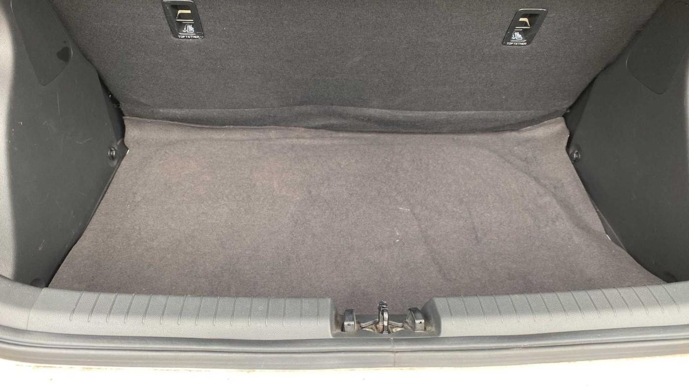 2018 Hyundai Elite i20 ASTA 1.2 (O), Petrol, Manual, 21,611 km, Boot Inside