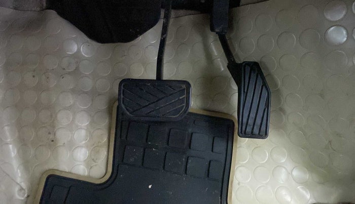 2019 Maruti Ertiga ZXI AT SHVS, Petrol, Automatic, 16,771 km, Pedals